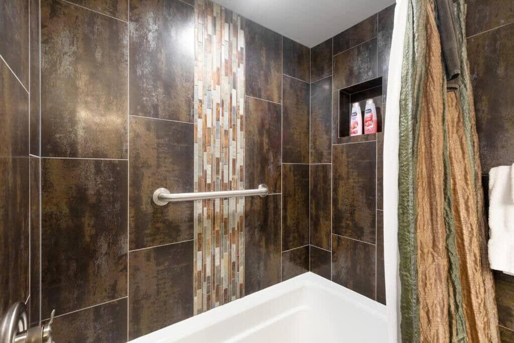 Downtown Chalet Close To Main St With Pool And Hot Tub 브레켄리지 외부 사진