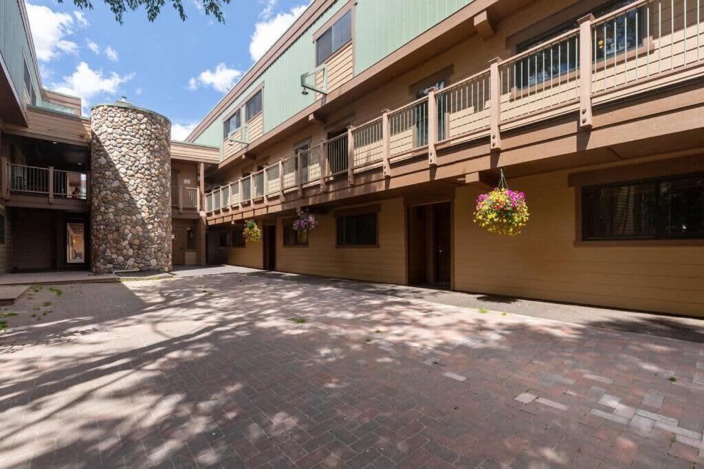Downtown Chalet Close To Main St With Pool And Hot Tub 브레켄리지 외부 사진